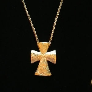 Vintage Sarah Coventry Golden Splendor Cross Necklace